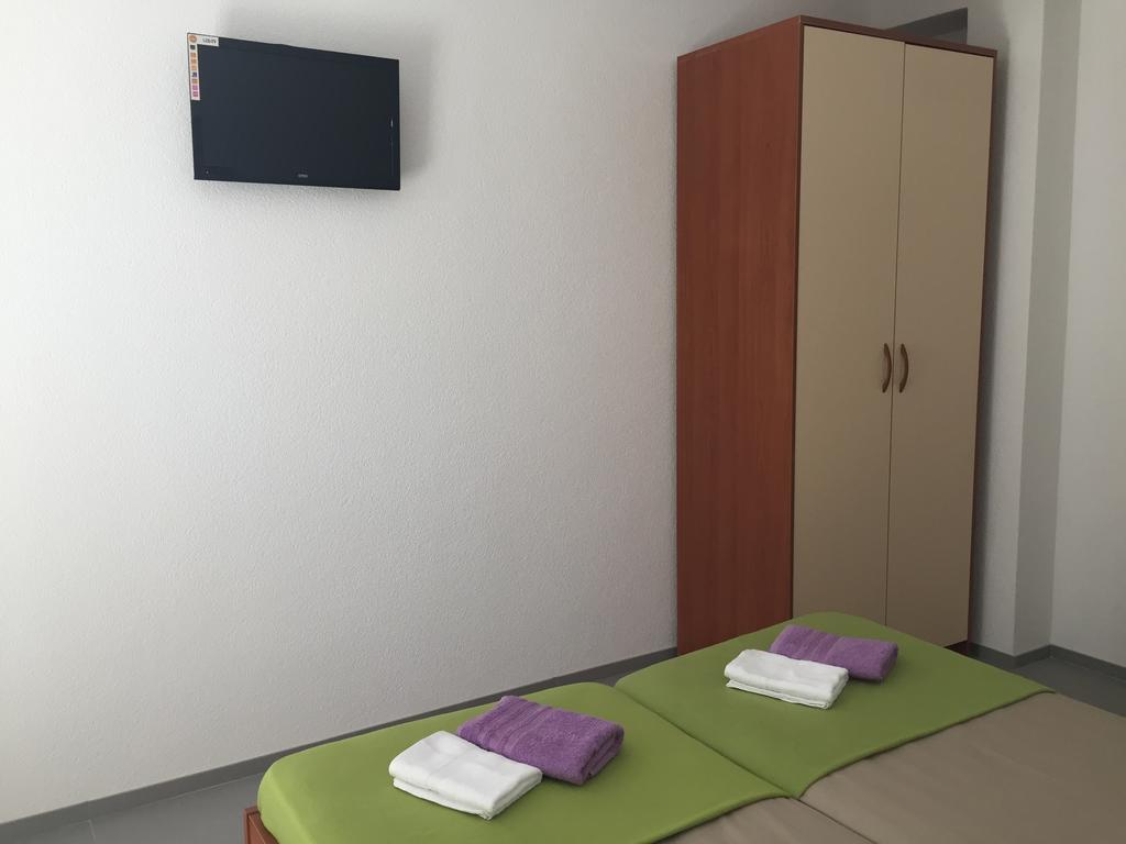 Stanicicke Apartments Baška Voda Kültér fotó